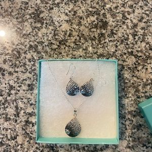 Fun boutique necklace and earrings.  Worn once!